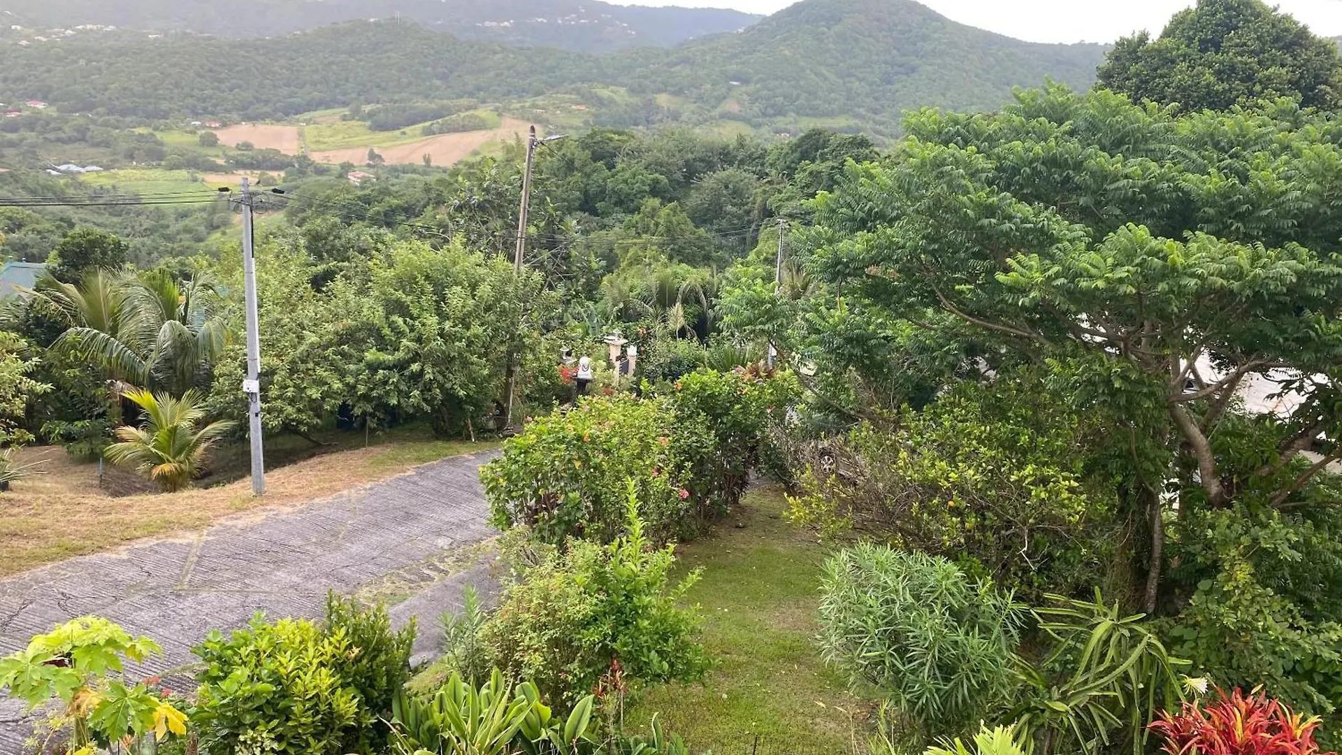 Appartement Charmant A Riviere Pilote Avec Vue Sur Montagnes 42M² Апартаменты Riviere-Pilote
