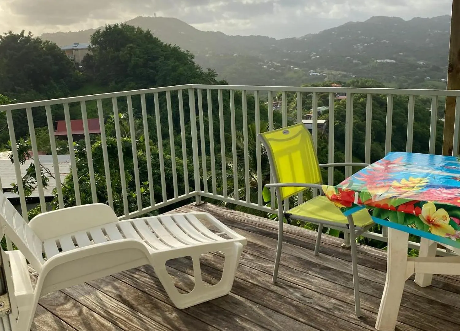 Апартаменты Appartement Charmant A Riviere Pilote Avec Vue Sur Montagnes 42M²